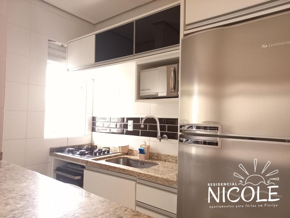 Apartamento Residencial Nicole *